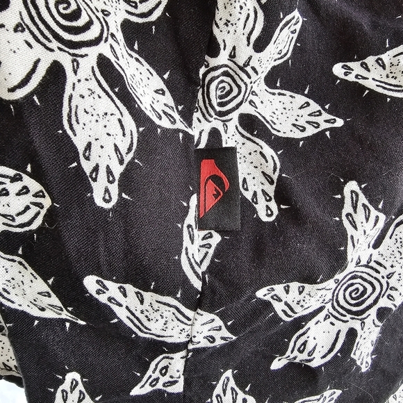 Quicksilver x Stranger Things Upside Down Button Up Top - Picture 6 of 11